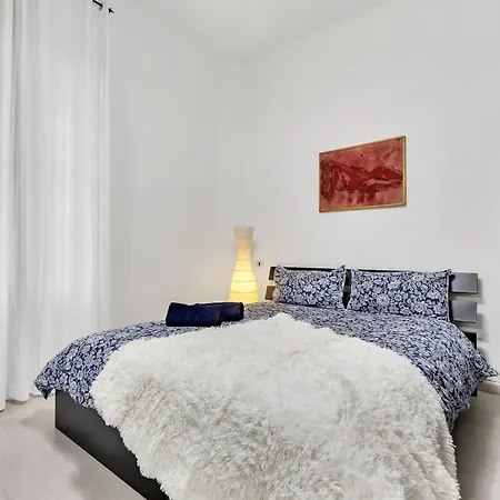 Charming And Large - 4 People - Fiera & Duomo Apartment *