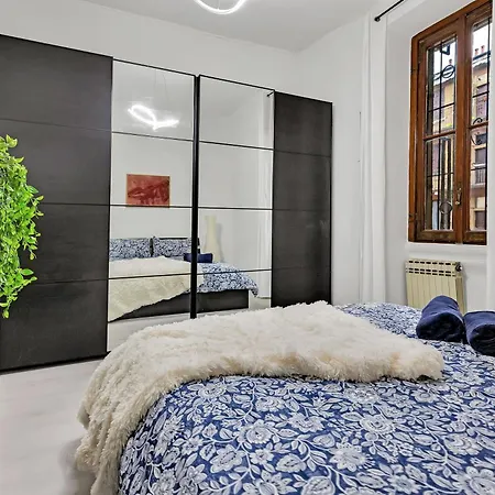Charming And Large - 4 People - Fiera & Duomo Apartment Milan